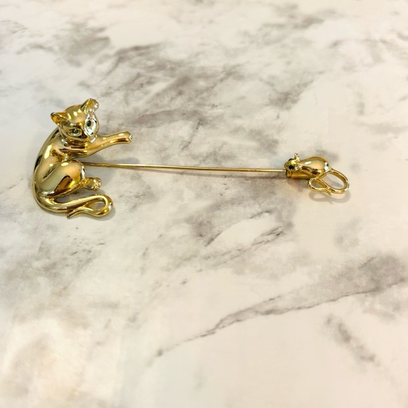 Vintage Cat Chasing Mouse Carolee Gold Tone Hat Stick Pin Brooch - Picture 1 of 5